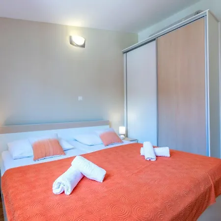 Apartment Dalis *