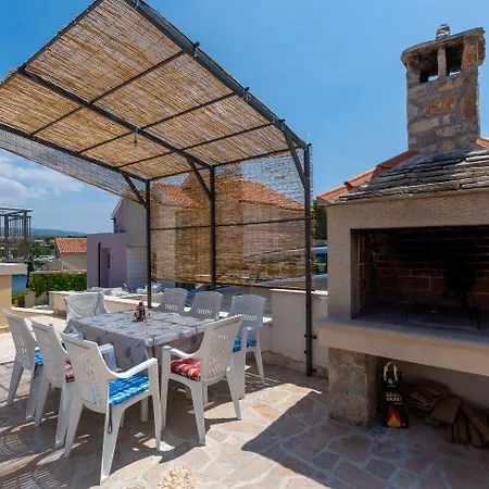 아파트 Dalis 밀나