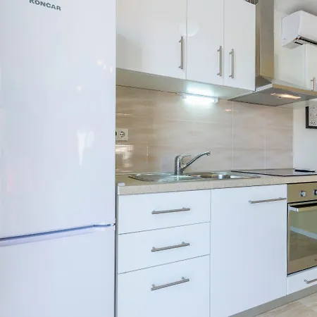 Dalis 아파트 밀나