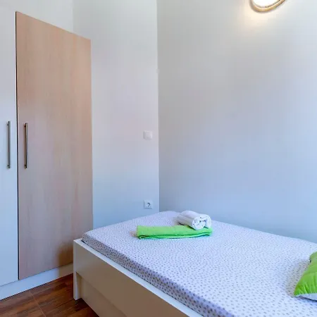 Dalis 아파트 밀나